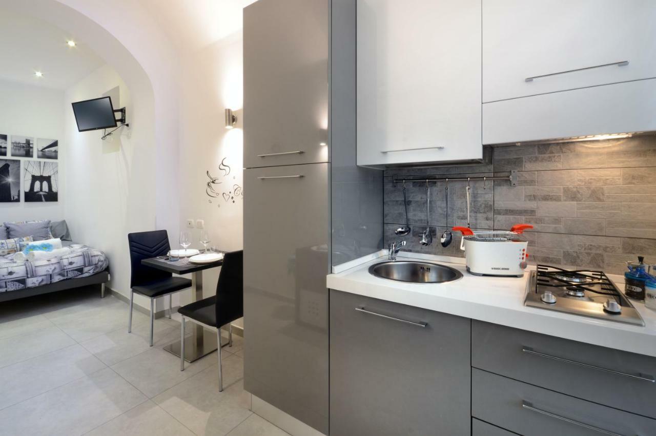 Alexandra exclusive apartment Naples Extérieur photo